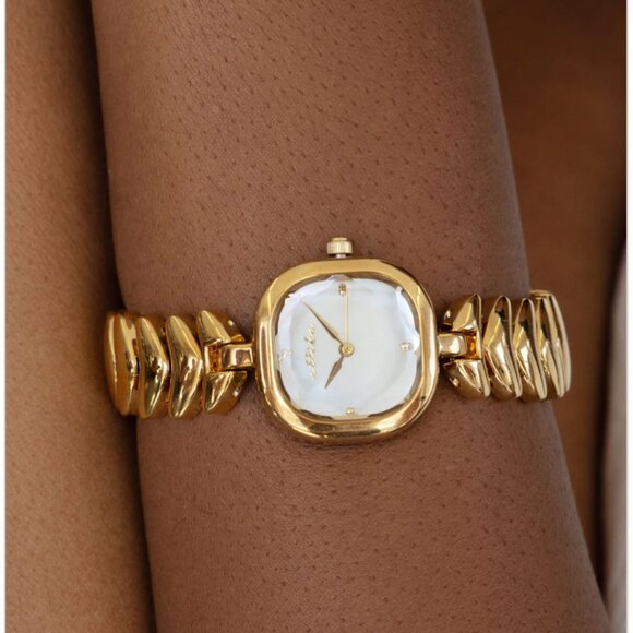 ettika Accessories - Ettika - Metal Moderna Bracelet Watch in Gold